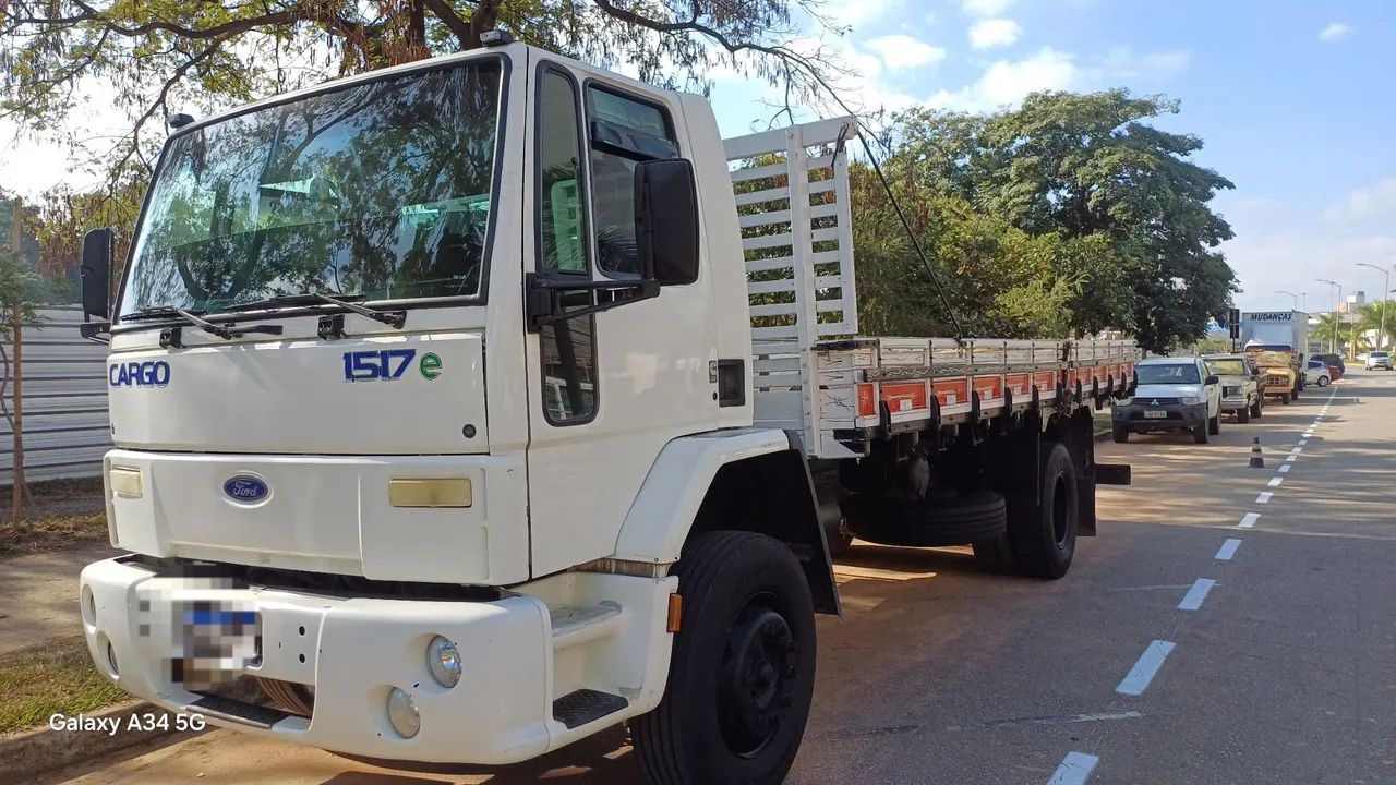 Cargo 1517e Cummins Toco Reduzido!