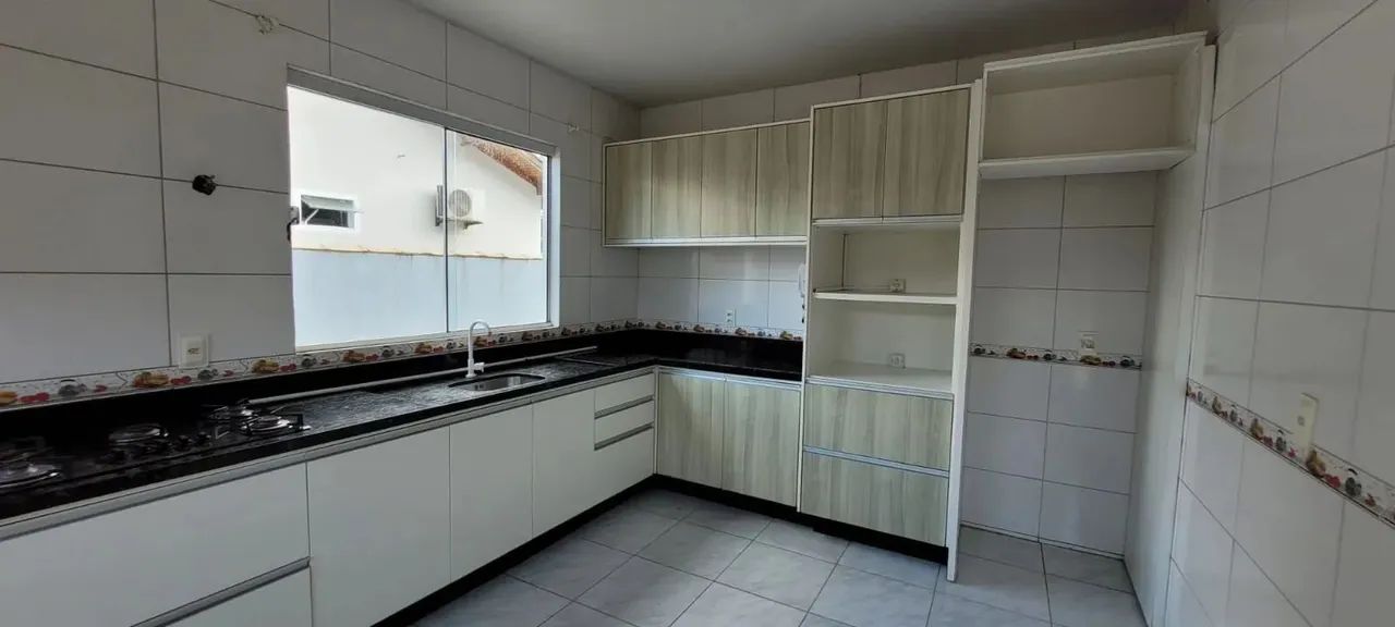 OPORTUNIDADE ÚNICA! LINDA CASA DE 04 DORMITÓRIOS PARA LOCAÇÃO NO BAIRRO BELA VISTA  PALHOÇ - Foto 8