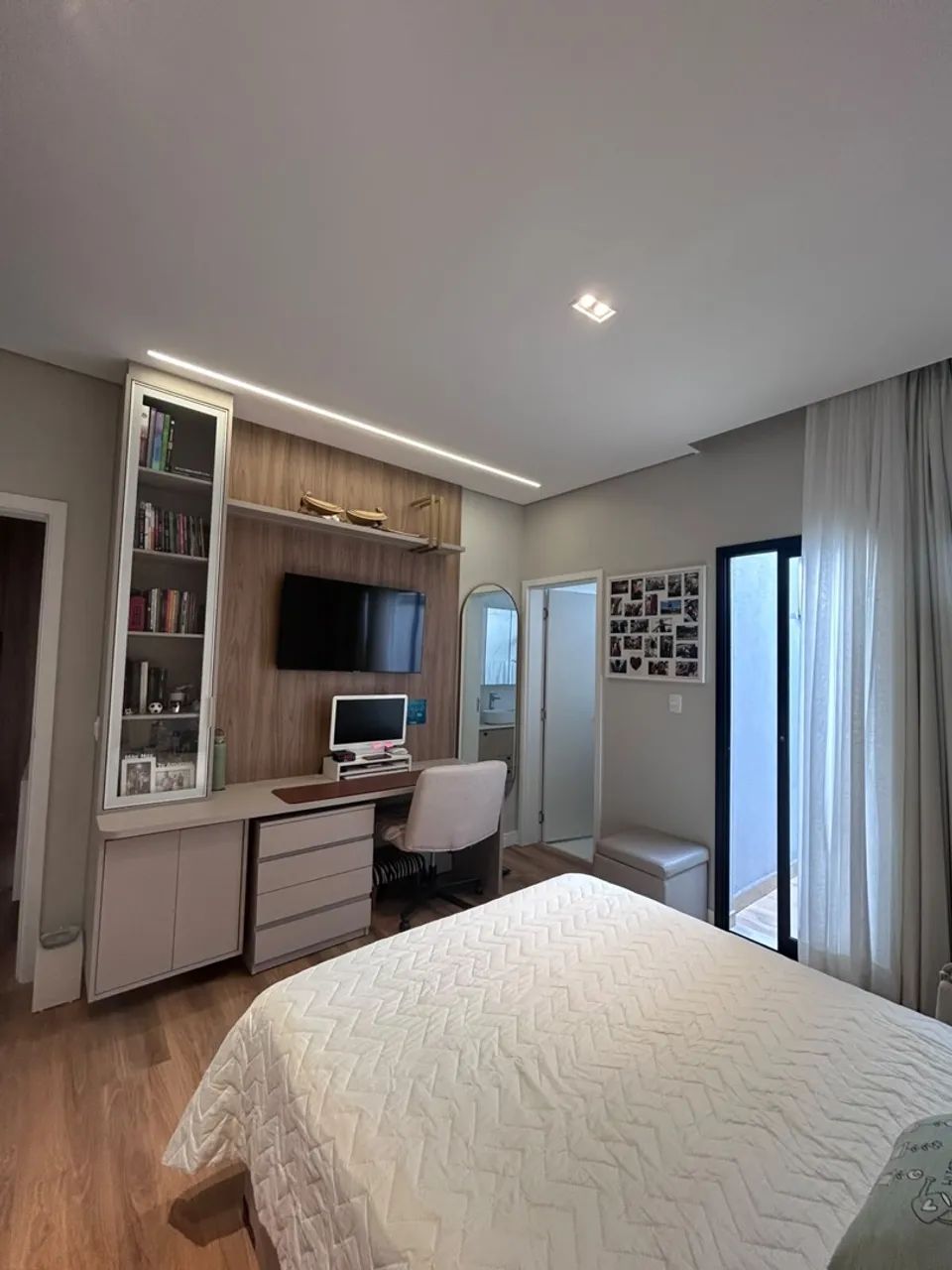 Casa 3 suítes com armários 