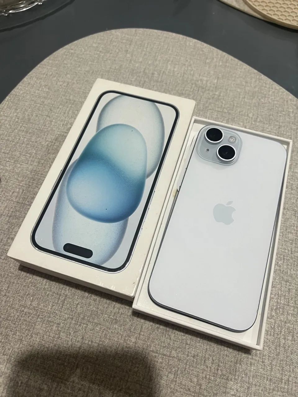 iPhone 15 disponível  128 com caixa único dono ?
