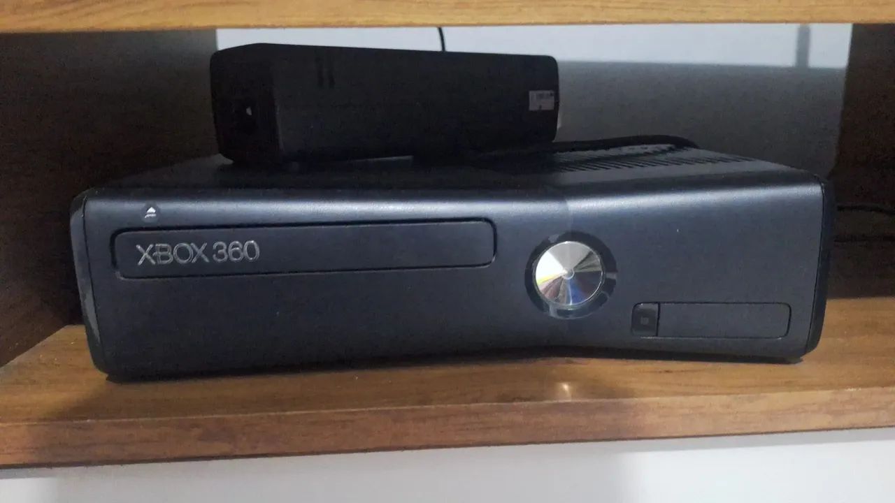 Xbox 360 com Kinect (Desbloqueado) - Foto 2
