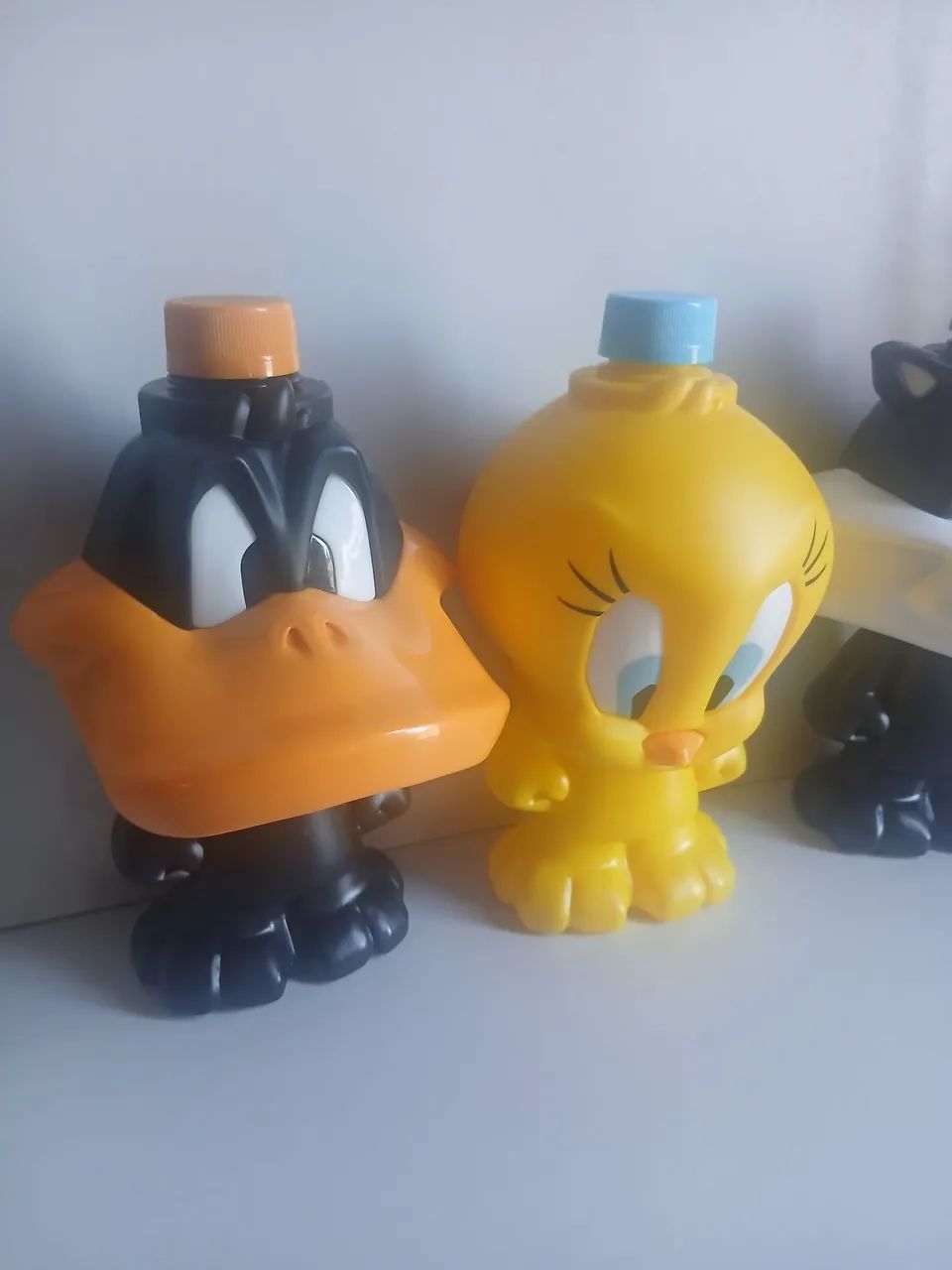 Garrafas decorativas dos Looney tunes do Giraffas  - Foto 3