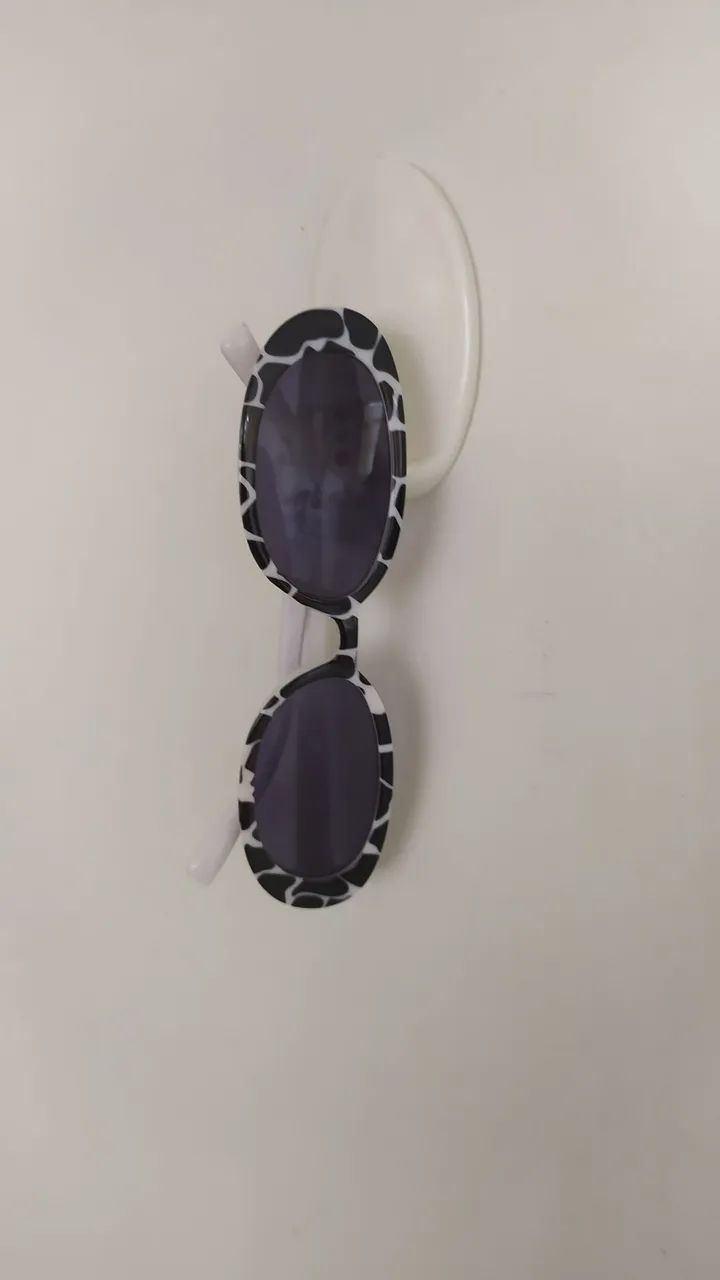 Dois óculos de sol em animal print  - Foto 2