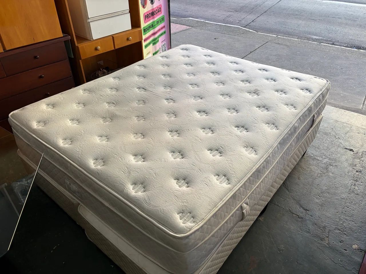 Colchao de casal queen size maxxi pedic - Foto 5
