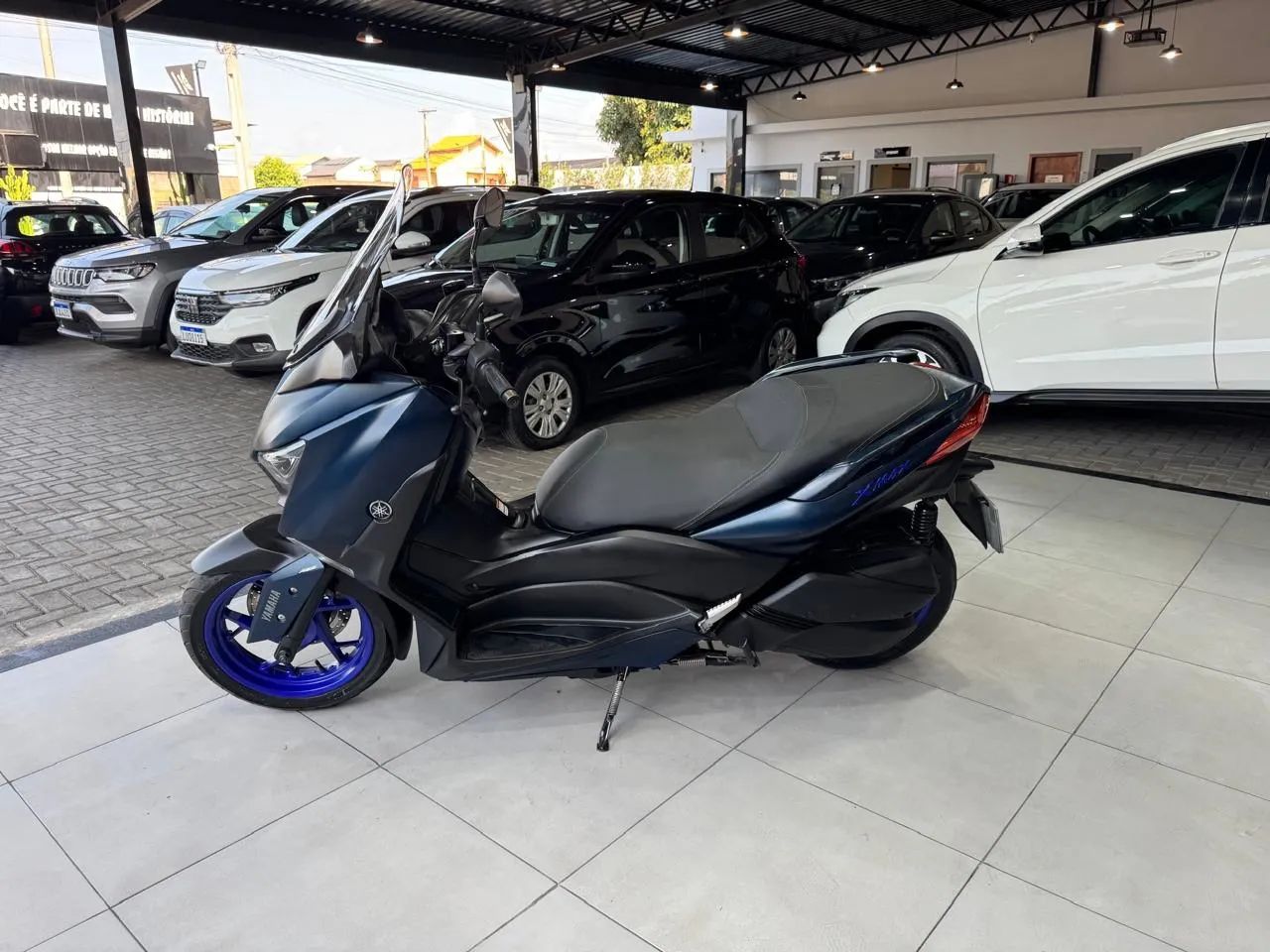 YAMAHA XMAX 250 CONNECTED ABS - Foto 4