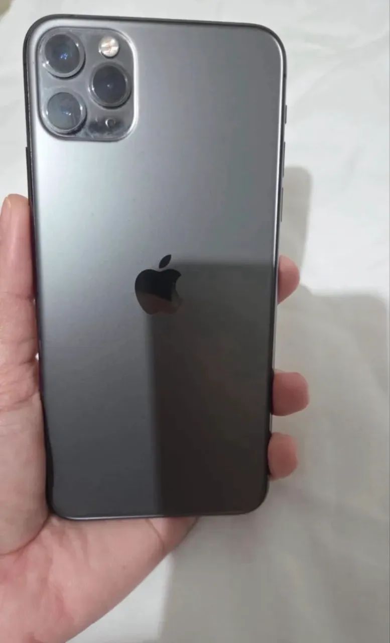 Vendo celular iPhone 11 Pro Max 256g 