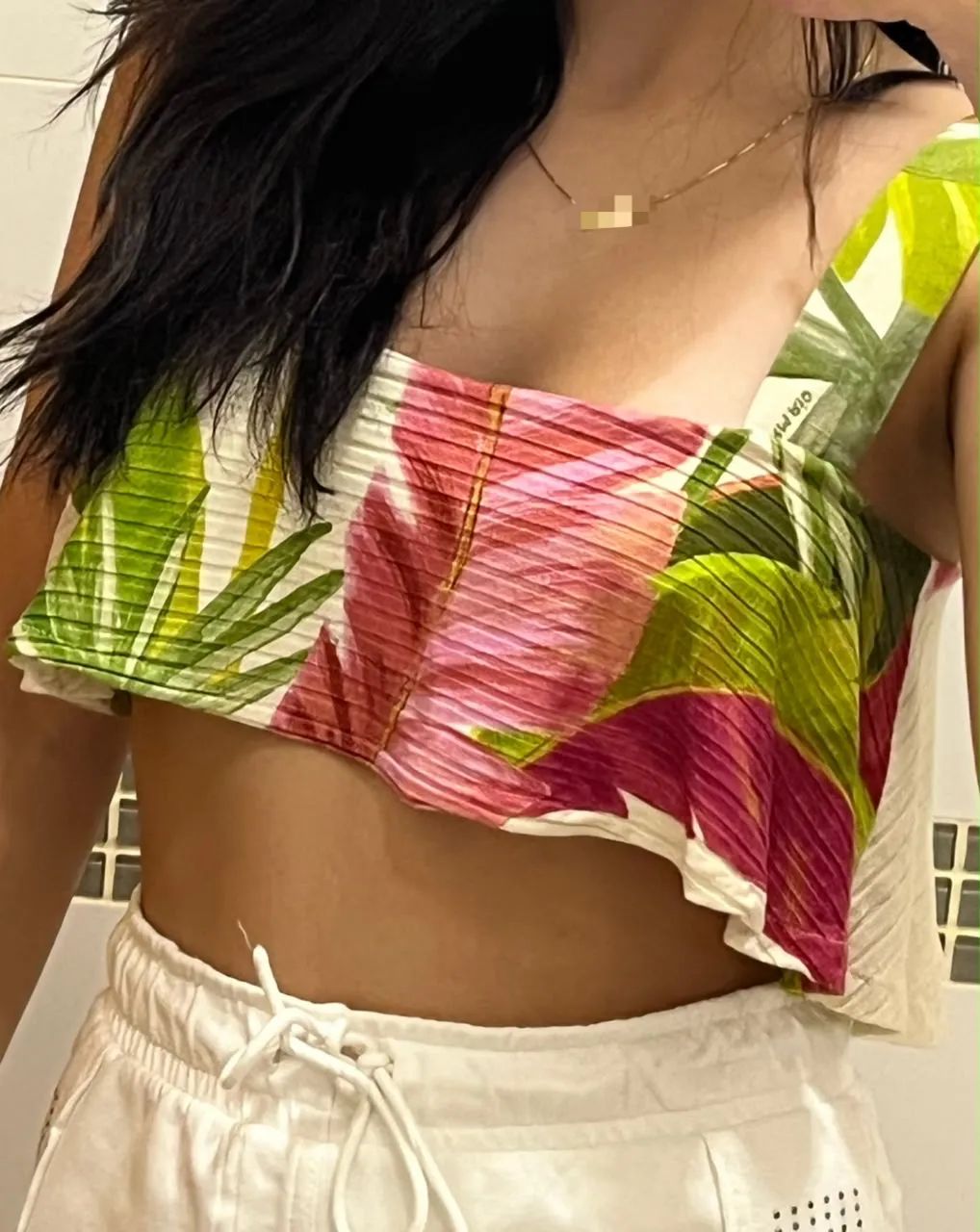 blusinha cropped com babados da farm