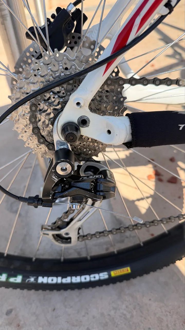 Bicicleta Specialized 29 Hardrock Shimano - Foto 3