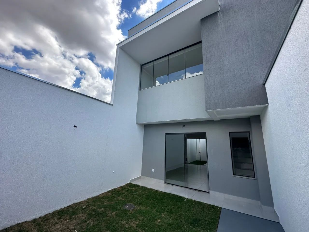 Sobrado alto Umuarama  - Foto 2