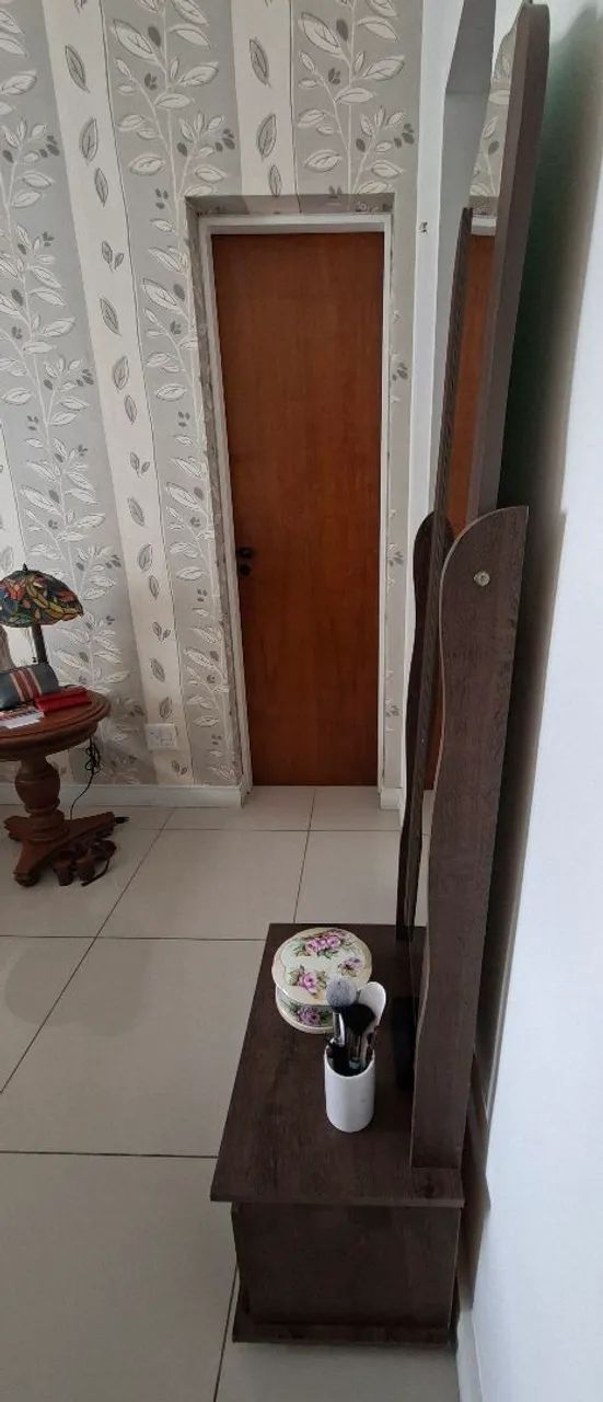 Penteadeira util e linda  - Foto 2