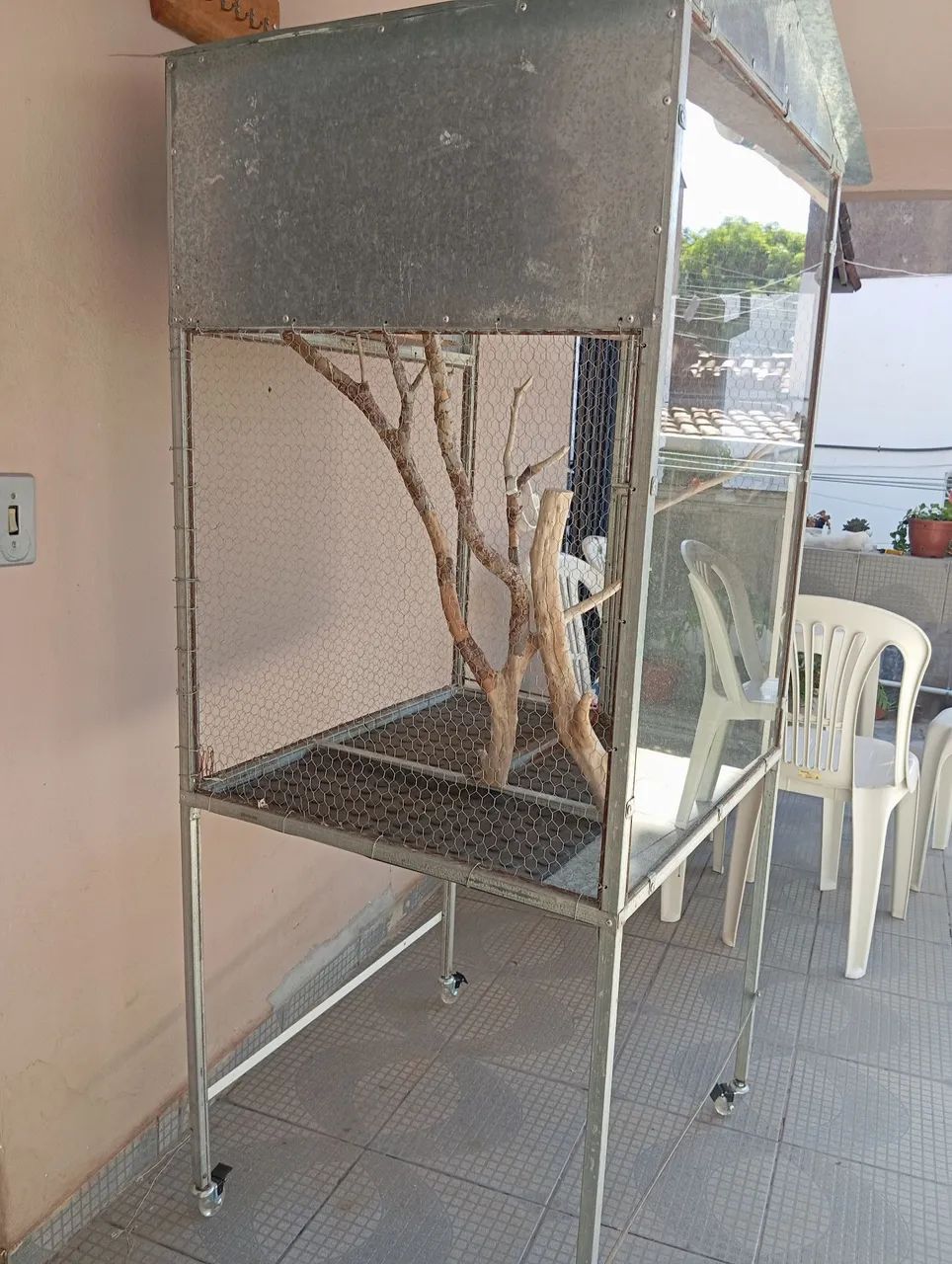 Lindo viveiro com frente em vidro temperado  - Foto 5