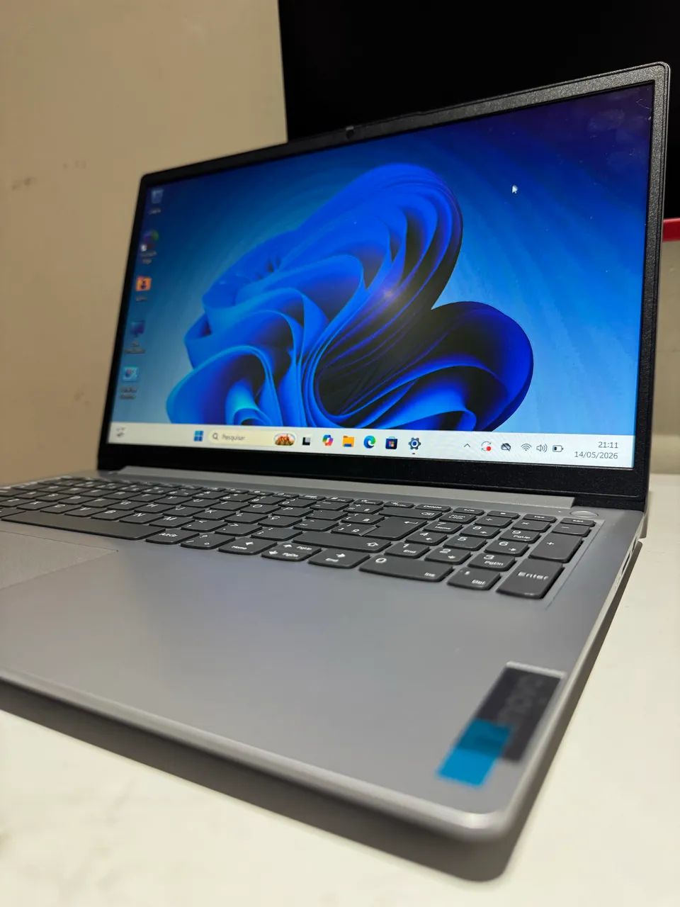 Notebook Lenovo | i3 12ª Geração | 256GB NVMe | Teclado Numérico
