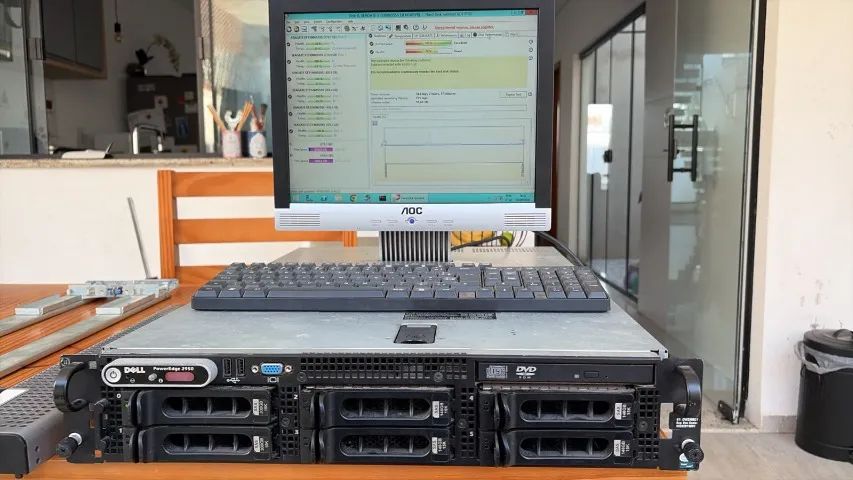 Servidor Dell PowerEdge 2950 - 2 Xeon Quad Core, 28 GB RAM, 6 HDs SAS - Foto 2