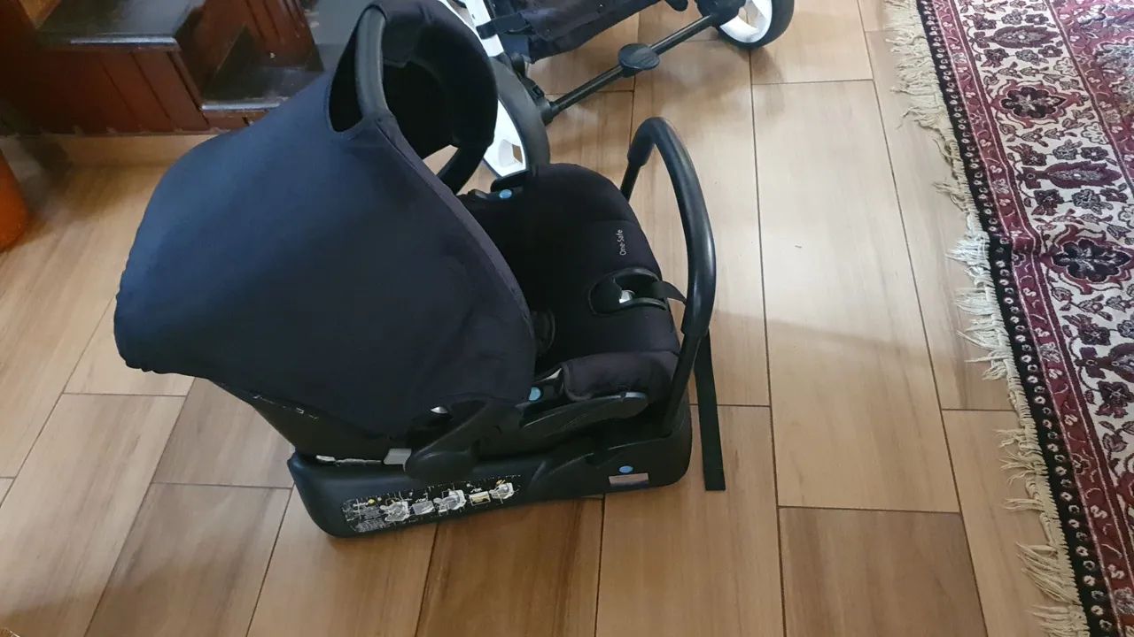 Carrinho de bebê e bebê conforto  - Foto 3
