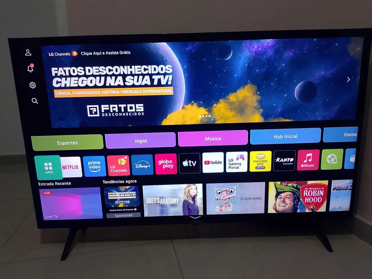 Tv smart LG 50 polegadas 4 k novíssima com os plásticos ainda 