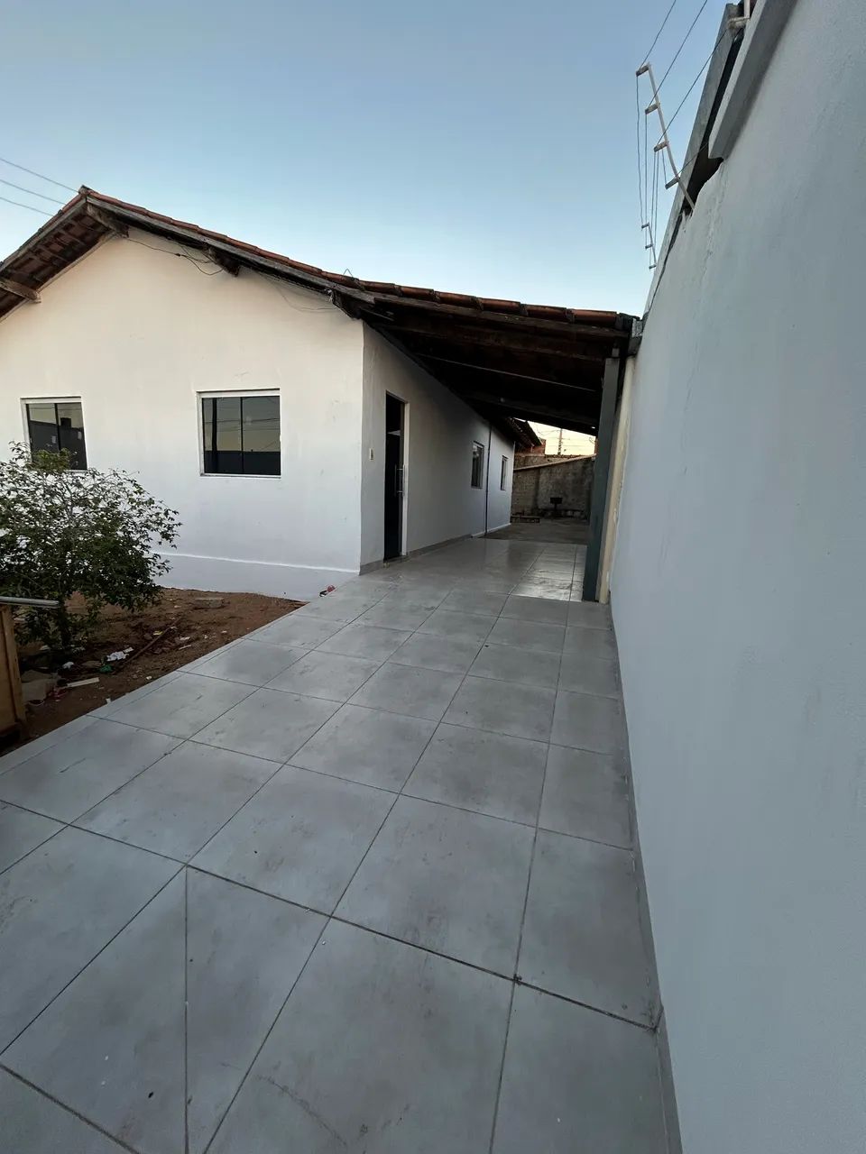 ALUGA-SE ESTA CASA-SETOR LESTE- - Foto 4