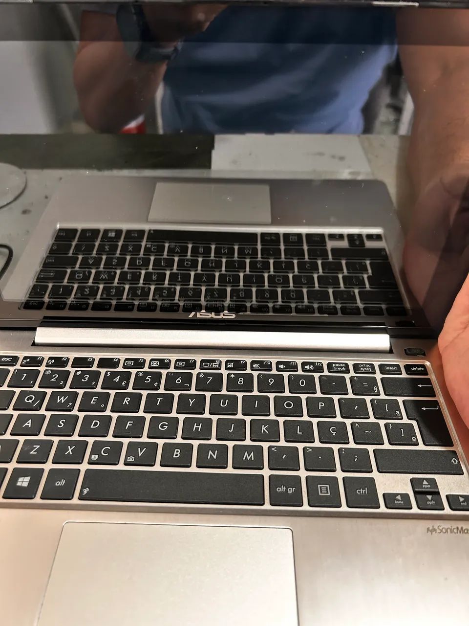 Vendo conserto ou retirada de peças