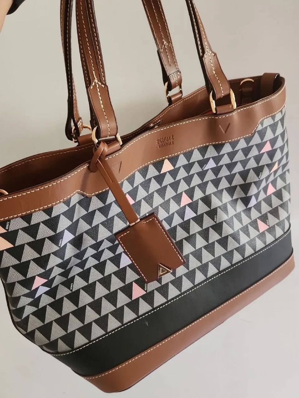 Bolsa Schütz de couro 