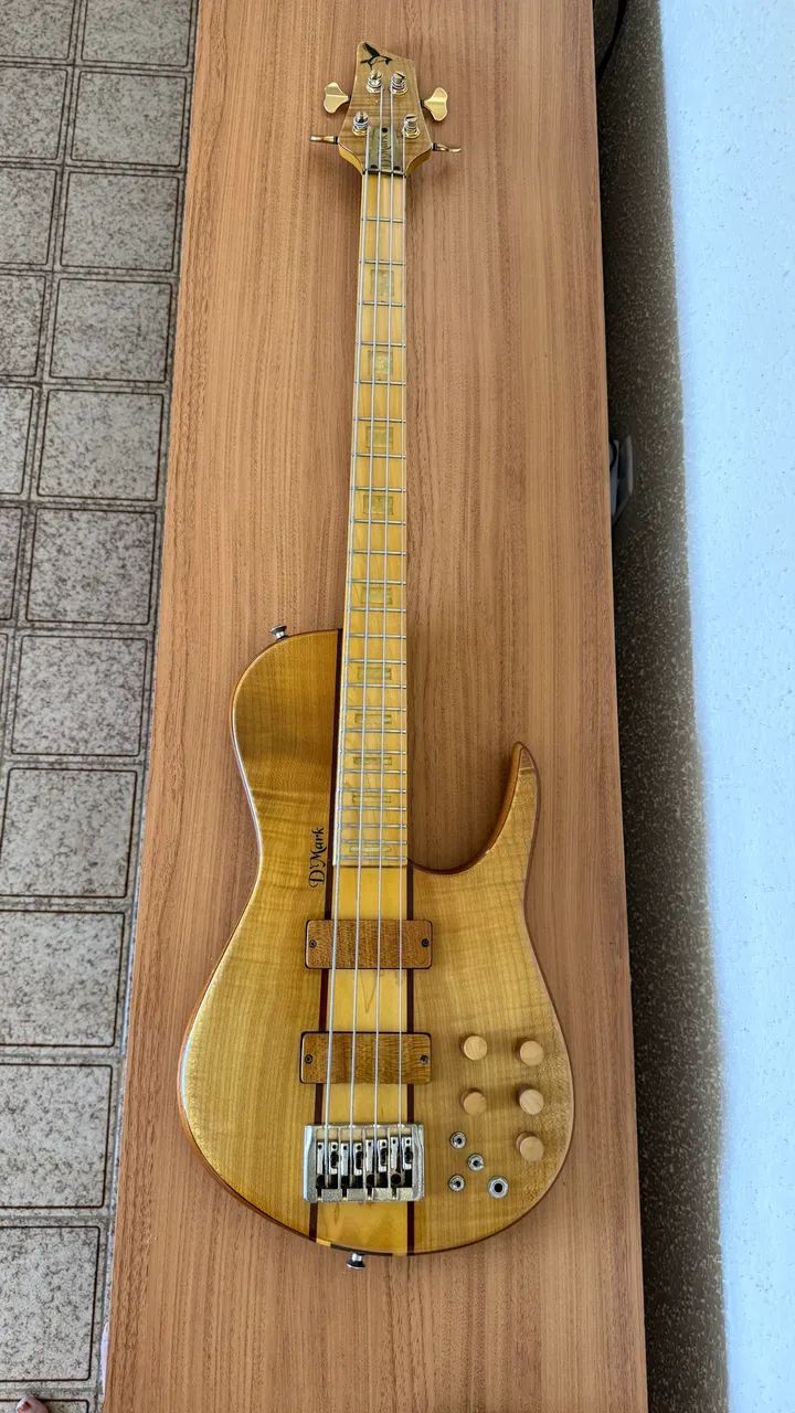 Baixo Dmark Omega  - Foto 4
