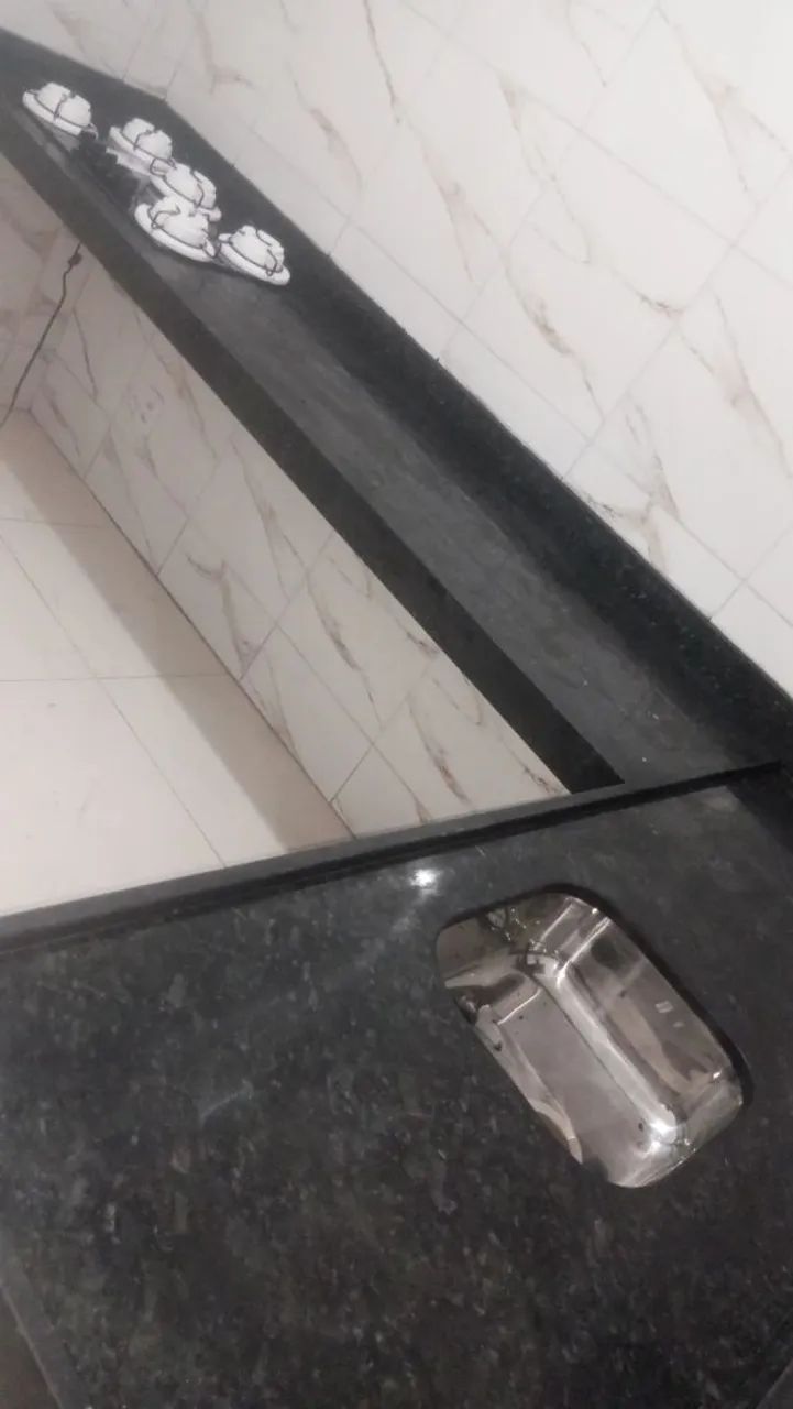 Pias e bancadas de Mármores e granitos sob medida  - Foto 5