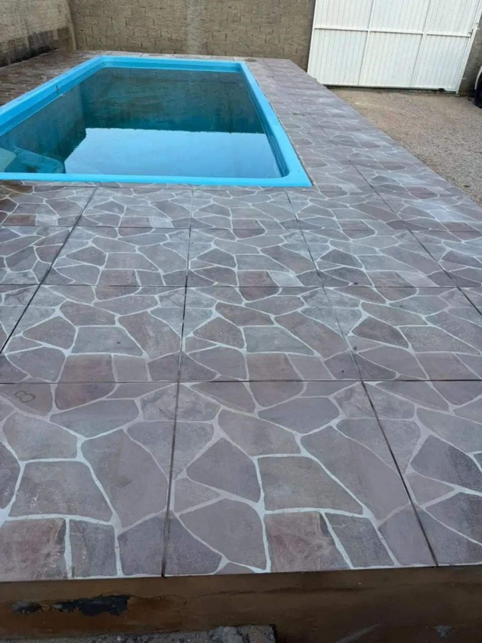 Alugo casa com piscina 