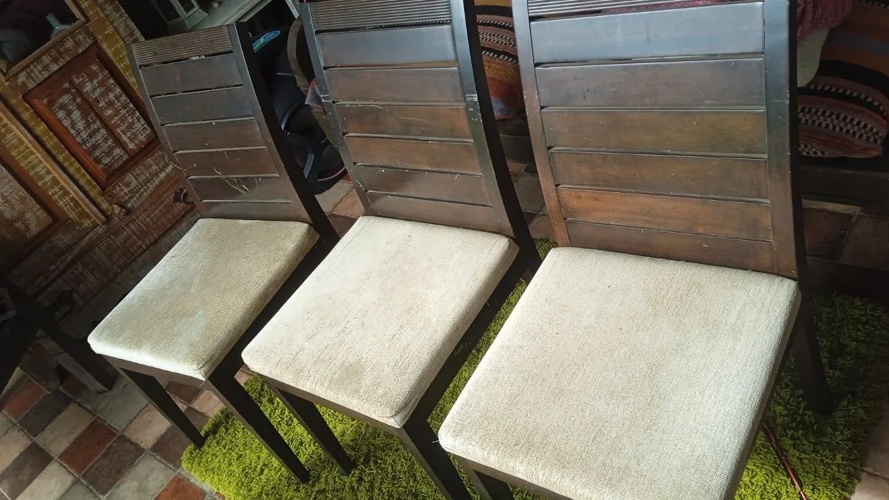 Vendo mesa com 6 cadeiras - Foto 2