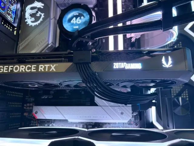 Placa de Vídeo RTX 5070 Zotac Gaming Solid OC 12Gb - Foto 3