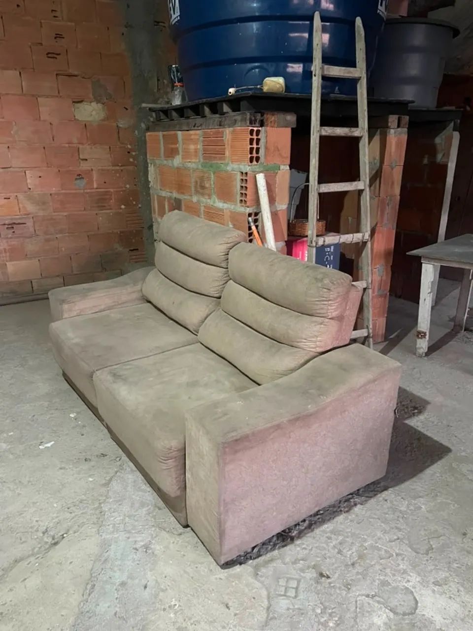 Sofá de 2 Lugares, Usado - Foto 2