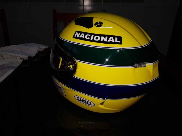Capacete Personalizado Ayrton Senna - Novo - Sem uso - Na Caixa - Foto 9