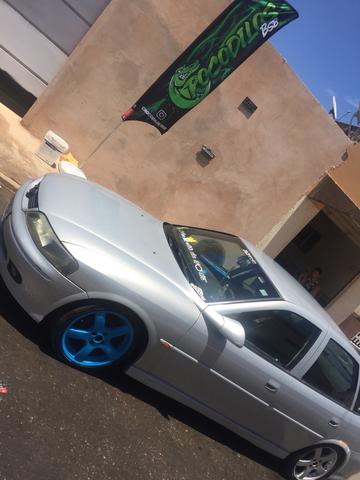 Troco Vectra 2001 em saveiro