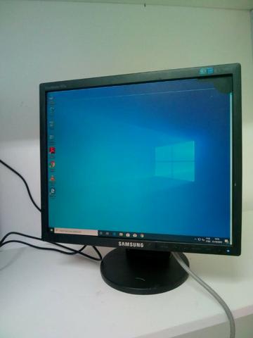 Monitor samsung 17 polegadas com pequena mancha