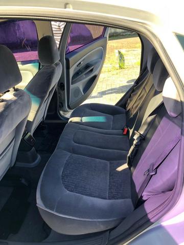 Fiat Linea HLX 1.9 com GNV - Foto 16