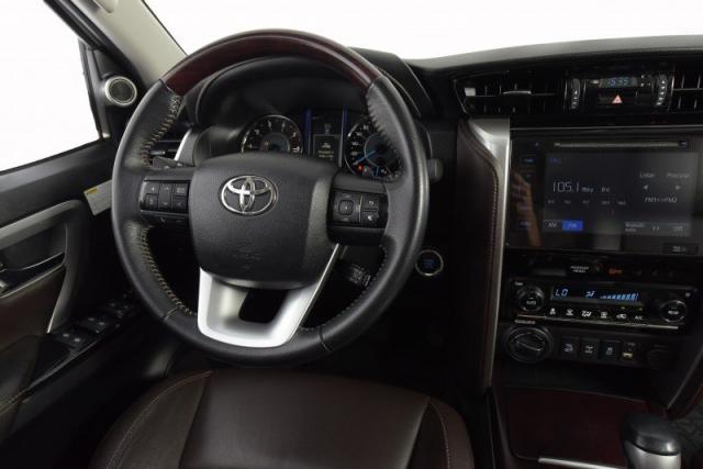 TOYOTA HILUX SW4 SRX 2.8 16V TURBO DIESEL 4X4 AUT./2017 - Foto 7