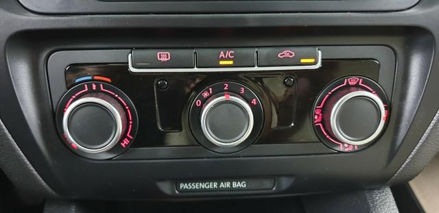 Volkswagen Jetta 2.0 2013/2013 - Foto 17