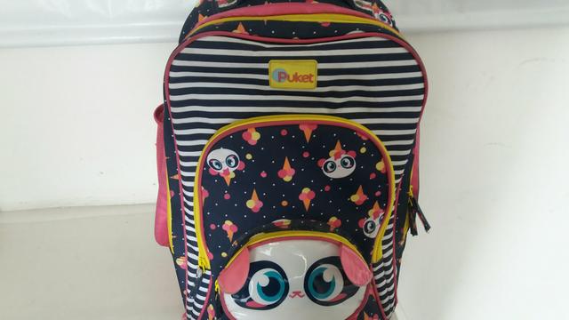 Mochila puket usada em bom estado