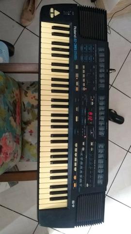 Teclado Roland e36