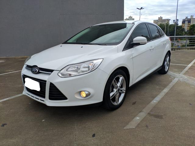 Ford Focus Sedan SE 2.0 16V Automático 2015 - 71.000 km