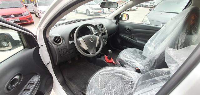 Nissan versa 1.0 completo, ent + 48x 990,00 + ipva 2020 e transferência grátis - Foto 5