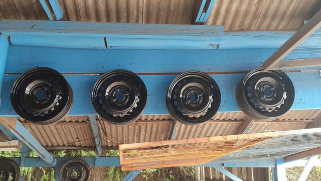 Rodas 13 do corsa GL 300 reais. - Foto 4