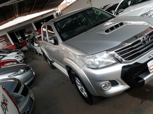 Toyota - Hilux SRV 3.0 - Foto 2