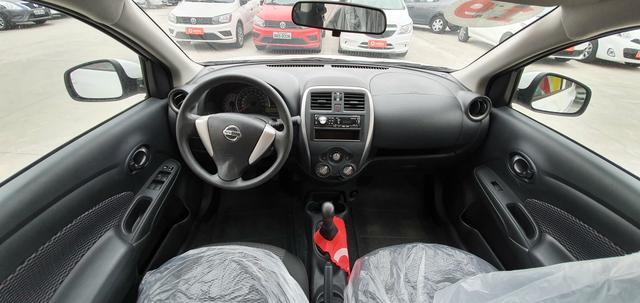 Nissan versa 1.0 completo, ent + 48x 990,00 + ipva 2020 e transferência grátis - Foto 7