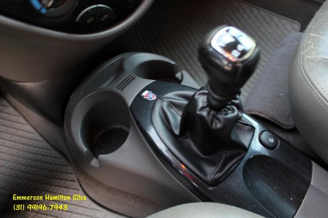 Focus Sedan Ghia 2.0 16V Flex - Foto 8