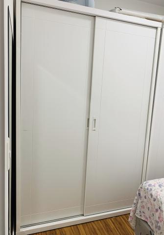Guarda roupa e criado mudo