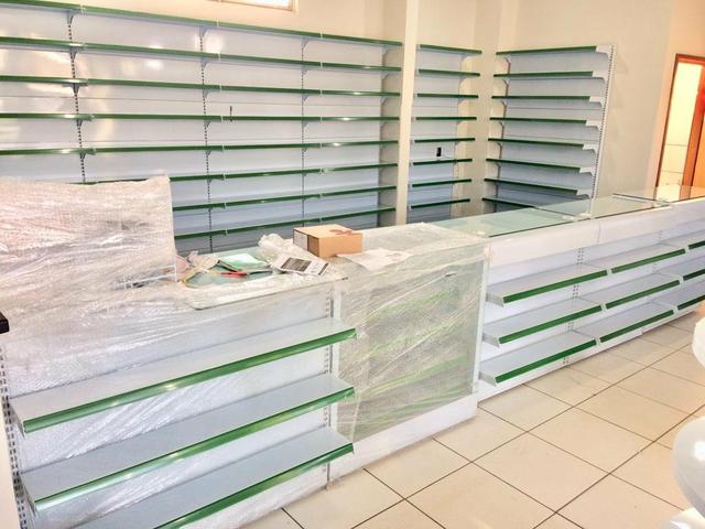 Balcões móveis para Drogaria - Foto 3