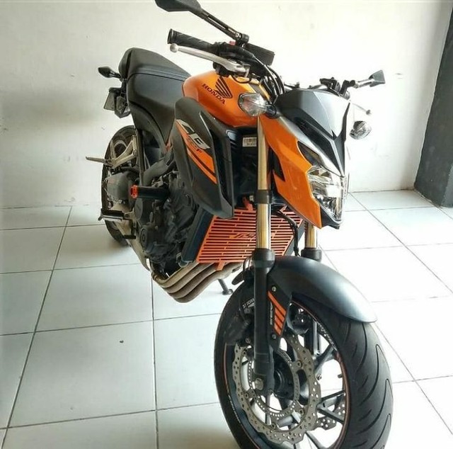 HONDA CB 500F 2019