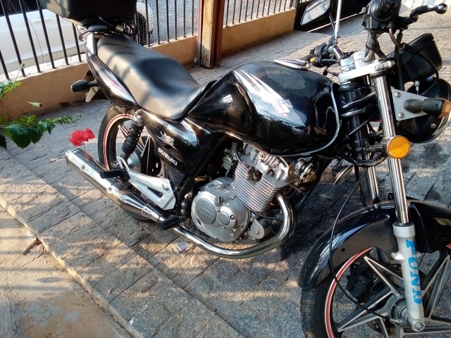 SUZUKI YES PRETA