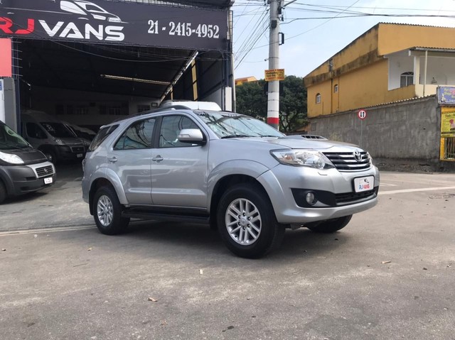 HILUX SW4