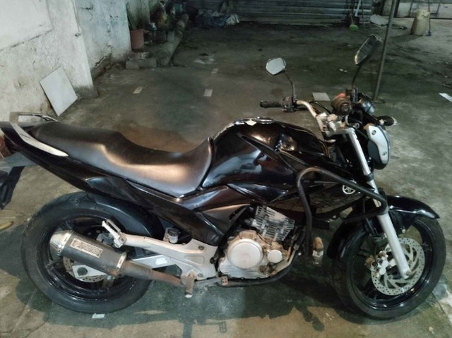 MOTO YAMAHA YS250 FAZER