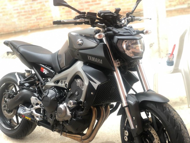 YAMAHA MT 09