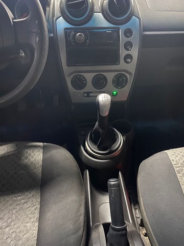 FORD FIESTA 1.6 16V FLEX 5P